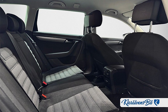 Volkswagen Passat 10 of 13