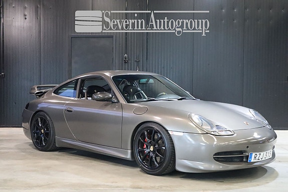 Porsche 911 Carrera 4