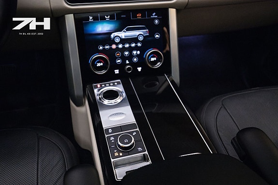 Land Rover Range Rover 13 of 23