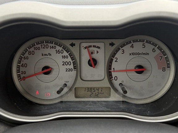 Nissan Note 9 of 13