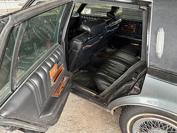 Cadillac Seville 7 of 9