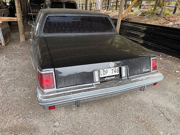 Cadillac Seville 2 of 9