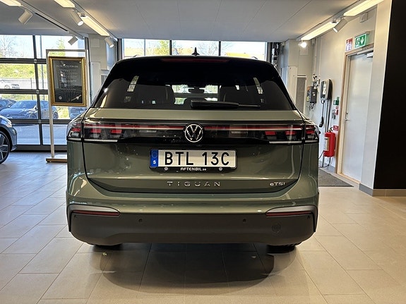 Volkswagen Tiguan 7 of 25