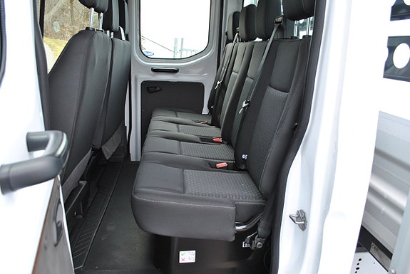 Ford Transit 13 of 19