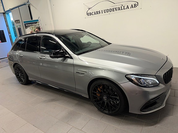 Mercedes-Benz C63 2 of 19