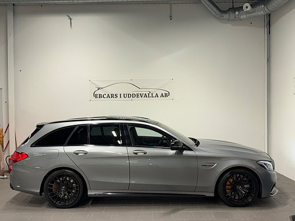 Mercedes-Benz C63 3 of 19