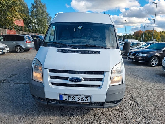 Ford Transit 3 of 5