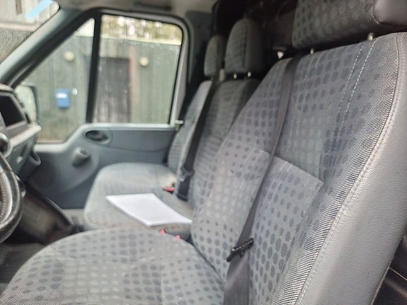 Ford Transit 9 of 18