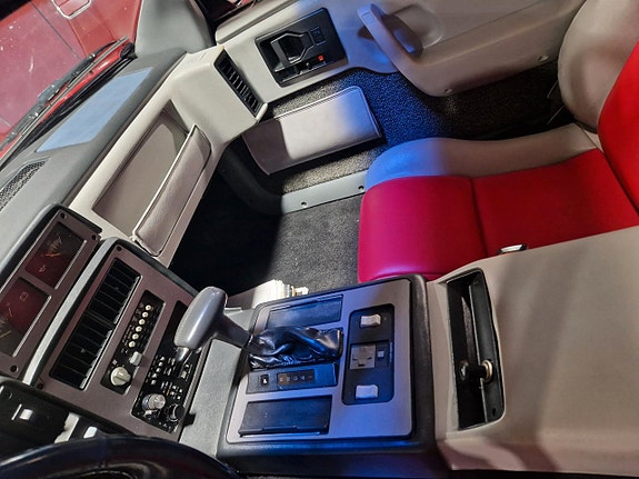 Pontiac Fiero 4 of 5