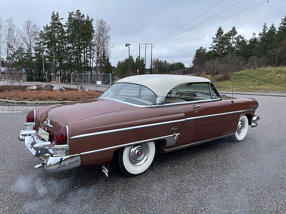 Lincoln Capri 5 of 5