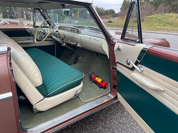 Lincoln Capri 8 of 12