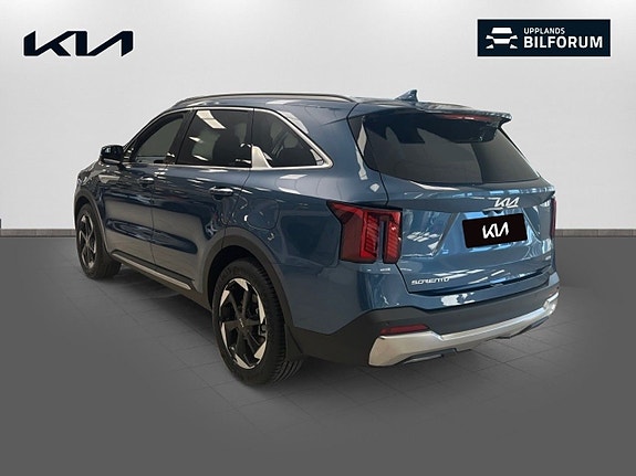 Kia Sorento 6 of 18