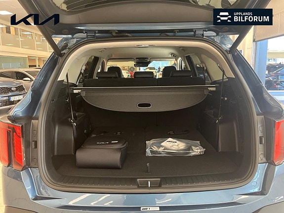 Kia Sorento 14 of 18