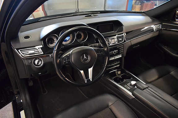 Mercedes-Benz E250 7 of 14