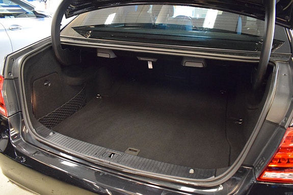 Mercedes-Benz E250 14 of 14