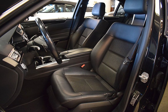 Mercedes-Benz E250 8 of 14