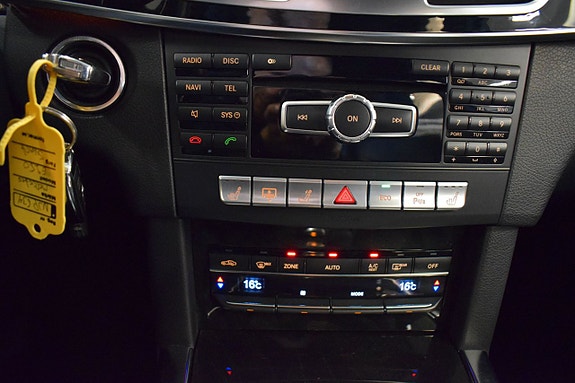 Mercedes-Benz E250 12 of 14