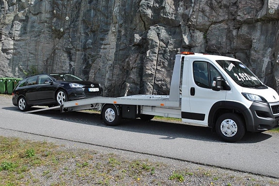 Peugeot Peugeot Boxer Biltransport 165HK BlueHDi 2 of 18