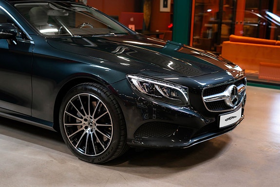 Mercedes-Benz S500 2 of 5