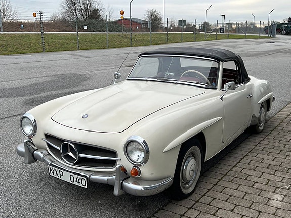 Mercedes-Benz 190 SL 6 of 12