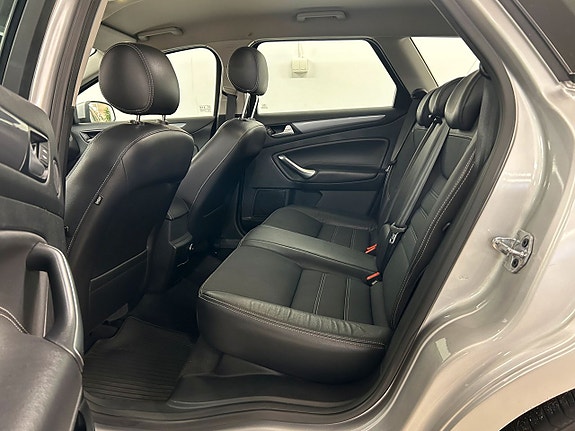 Ford Mondeo 12 of 28