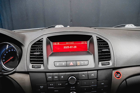 Opel Insignia 18 of 23