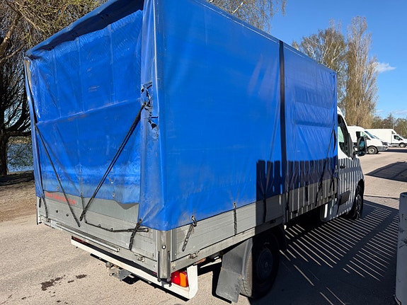 Renault Master 4 of 5