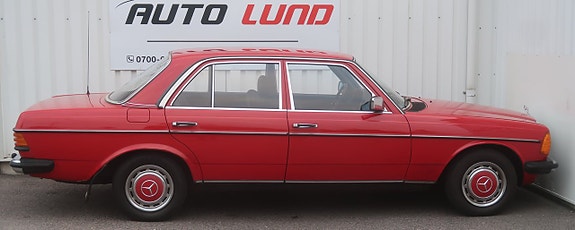 Mercedes-Benz 200 5 of 5