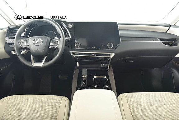 Lexus RX450h+ 8 of 20