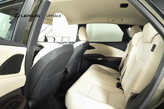 Lexus RX450h+ 7 of 20