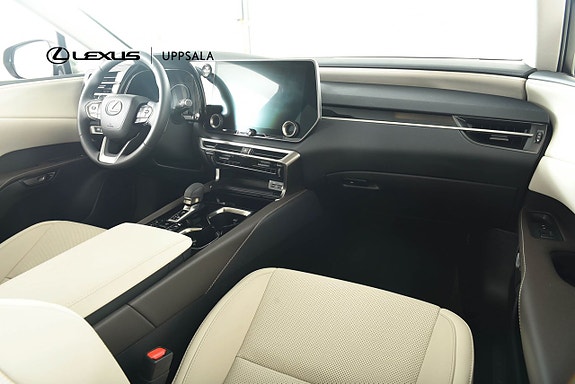 Lexus RX450h+ 12 of 20