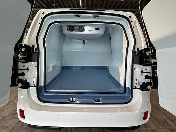 Volkswagen ID. Buzz 7 of 14