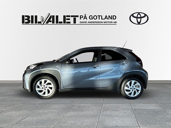 Toyota Aygo X 3 of 5