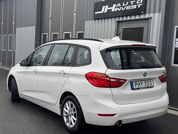 BMW 218 5 of 5