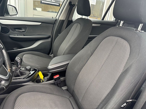 BMW 218 19 of 21