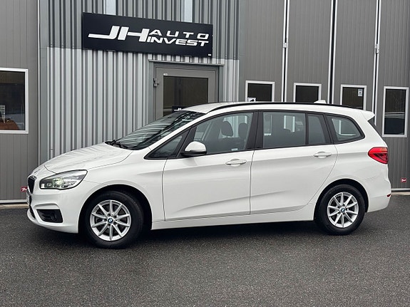 BMW 218 7 of 21