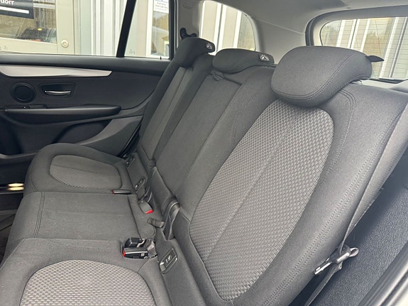 BMW 218 16 of 21