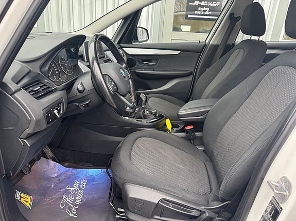 BMW 218 18 of 21