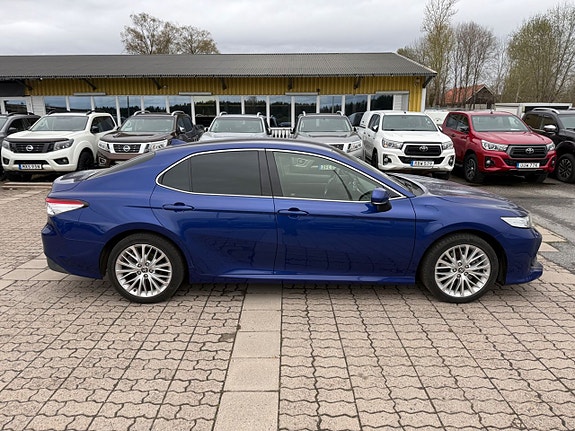 Toyota Camry 5 of 5
