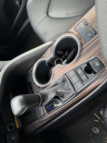 Toyota Camry 18 of 20