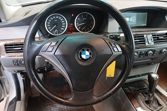 BMW 545i 20 of 23