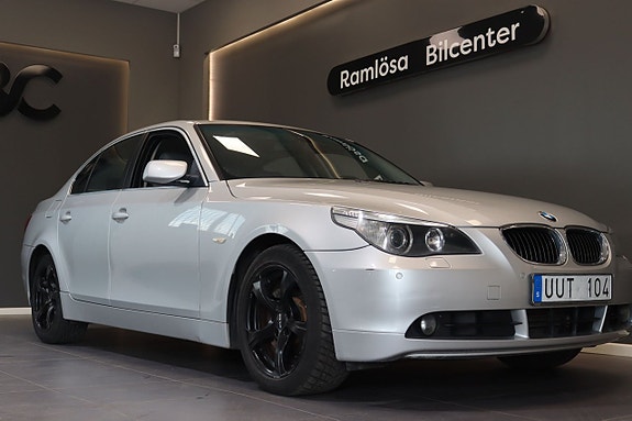 BMW 545i 8 of 23