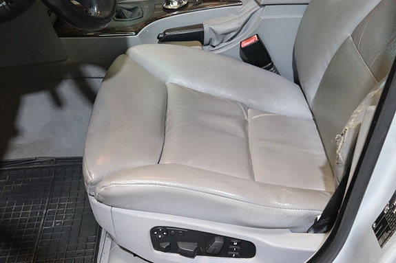 BMW 545i 16 of 23