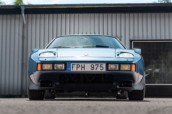 Porsche 928 4 of 5