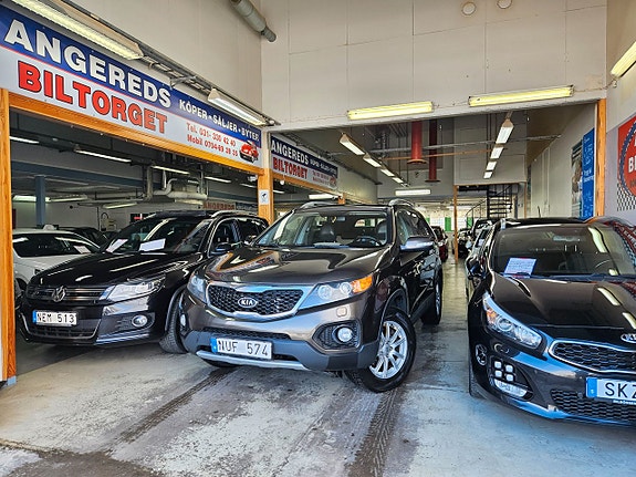 Kia Sorento 2 of 18