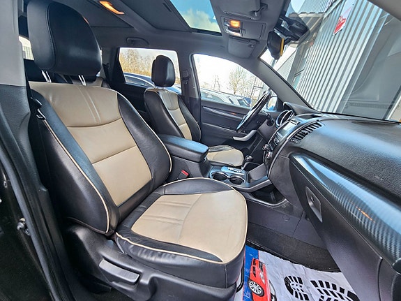 Kia Sorento 9 of 18
