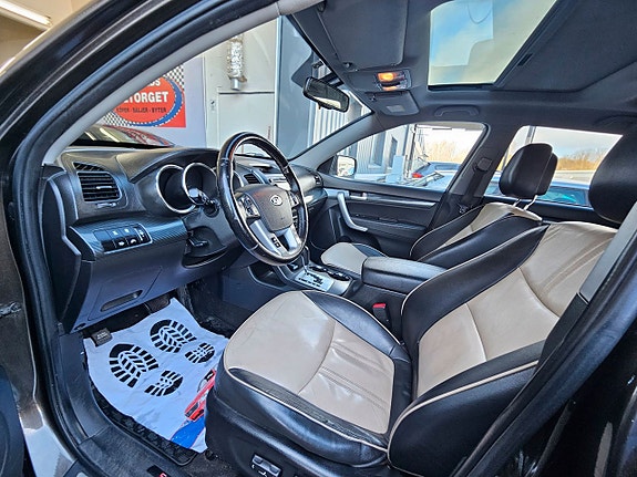 Kia Sorento 15 of 18