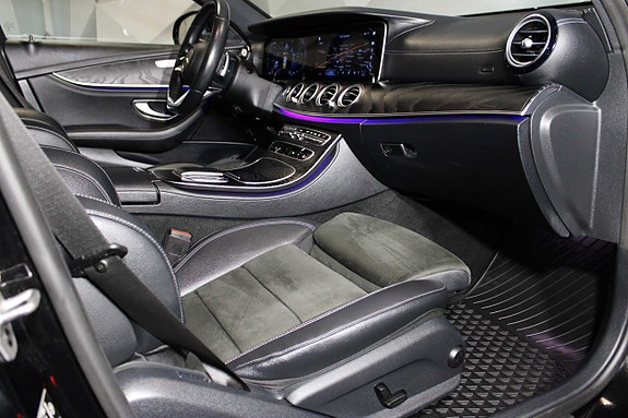 Mercedes-Benz E400 13 of 27
