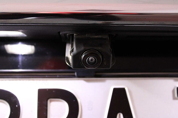 Mercedes-Benz E400 21 of 27