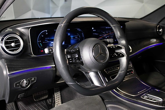 Mercedes-Benz E400 15 of 27